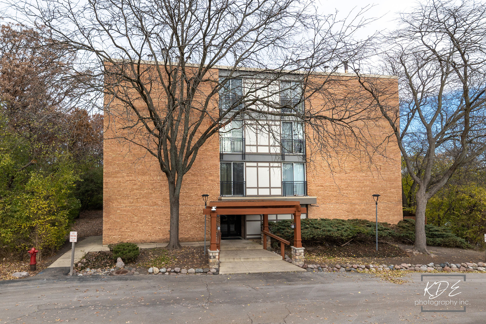 5830 Oakwood Drive #4F, Lisle, IL 60532