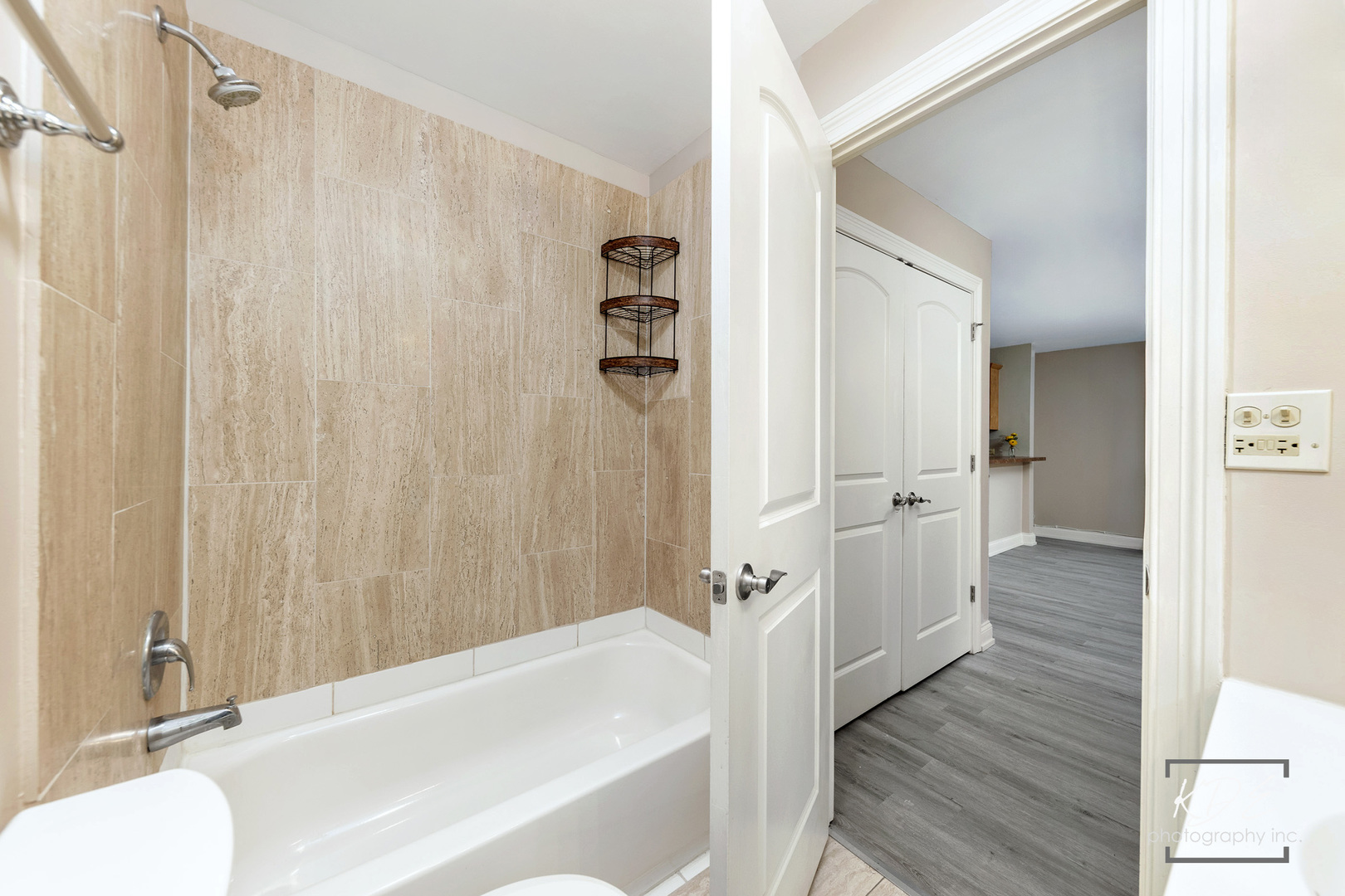 5830 Oakwood Drive #4F, Lisle, IL 60532