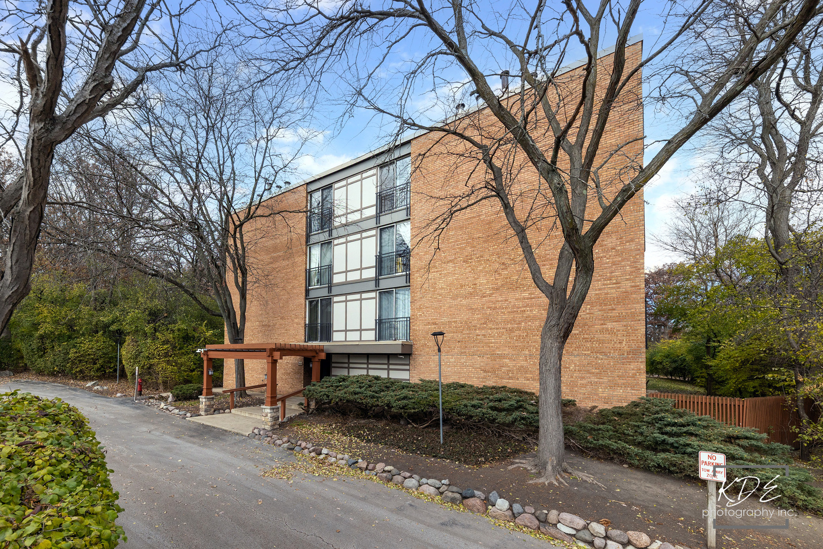 5830 Oakwood Drive #4F, Lisle, IL 60532