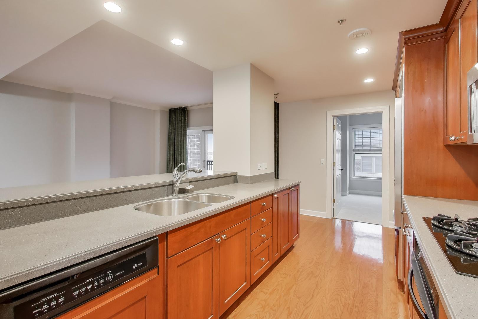 44 N VAIL Avenue #513, Arlington Heights, IL 60005