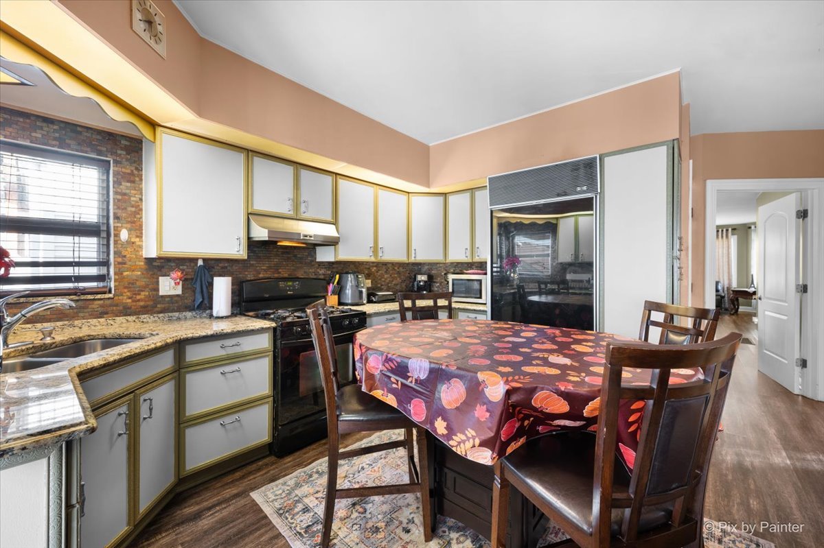 3118 N 76th Court, Elmwood Park, IL 60707