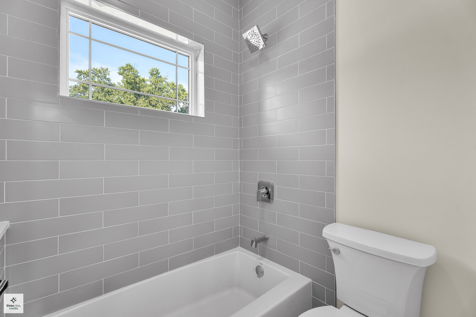 705 Glendale Road, Glenview, IL 60025