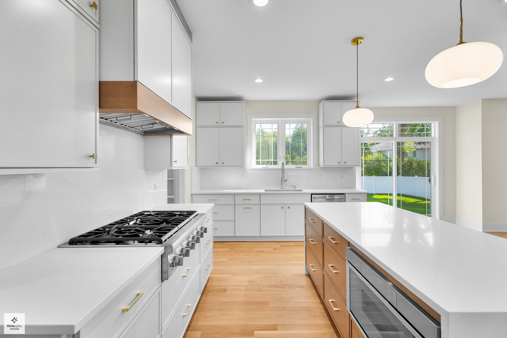 705 Glendale Road, Glenview, IL 60025