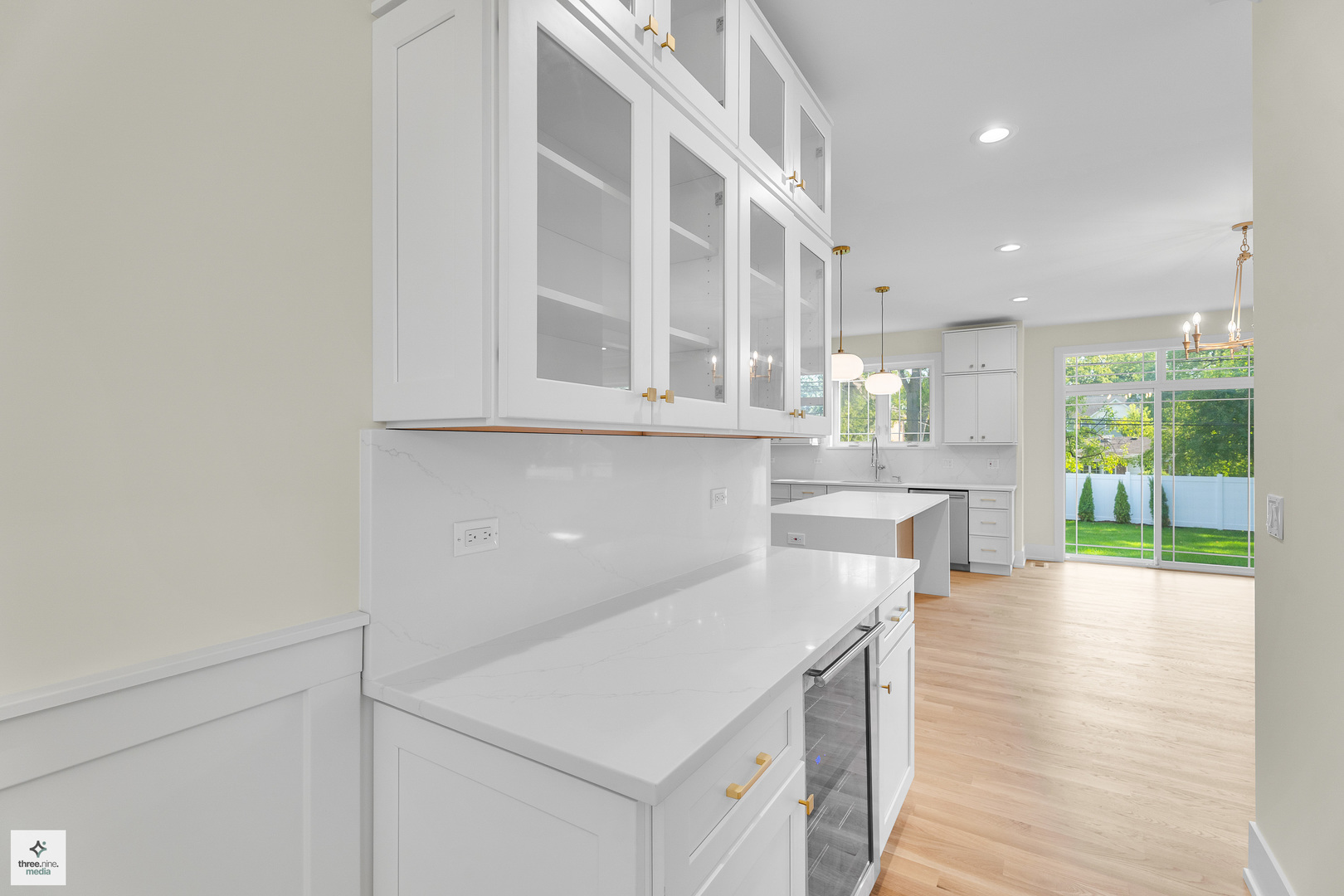 705 Glendale Road, Glenview, IL 60025