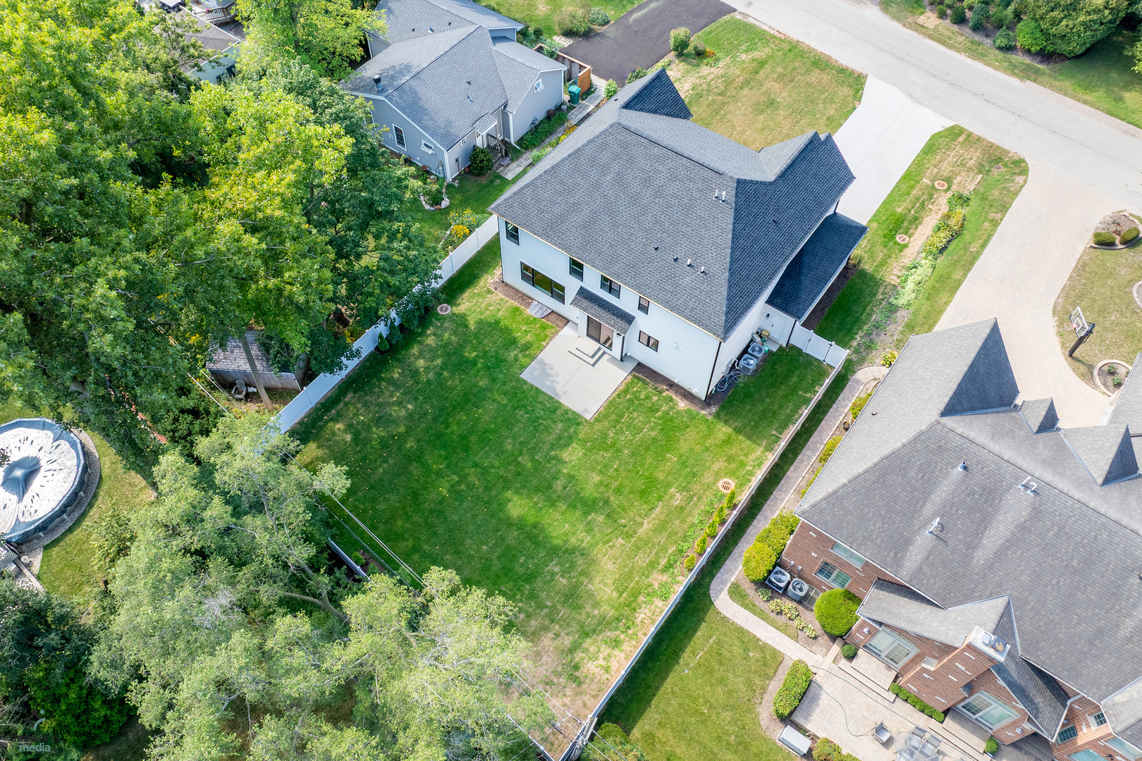 705 Glendale Road, Glenview, IL 60025