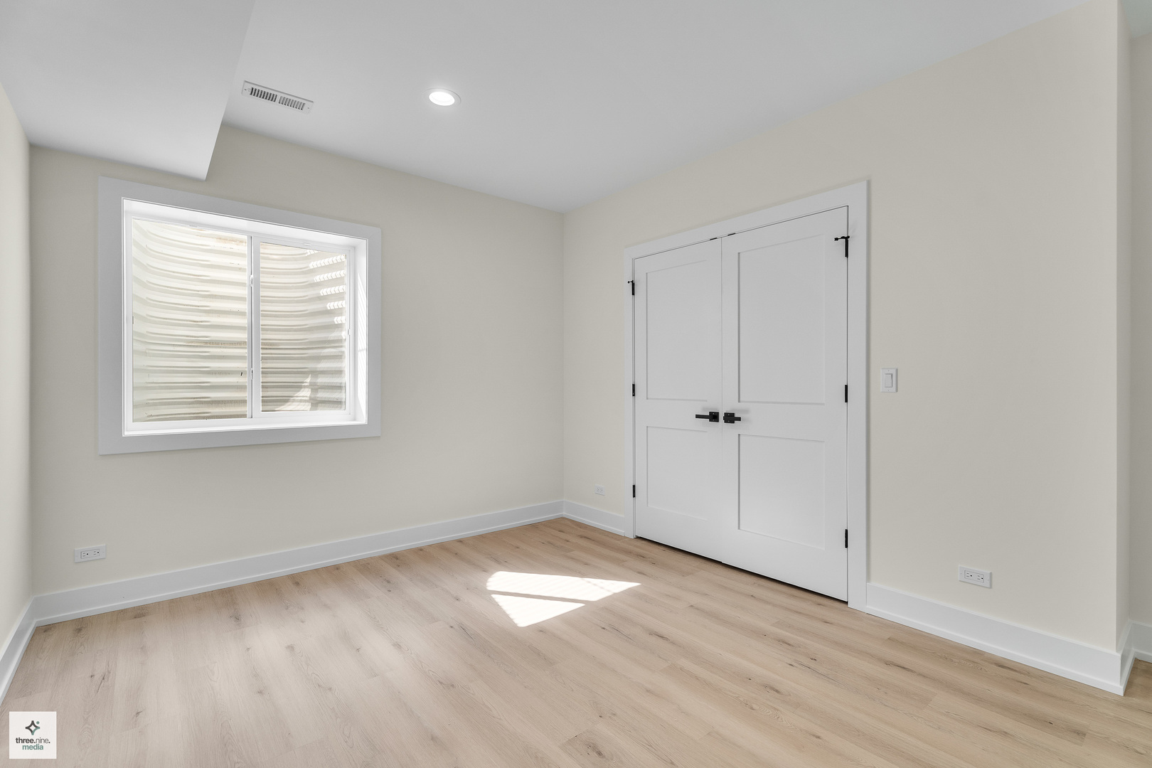 705 Glendale Road, Glenview, IL 60025