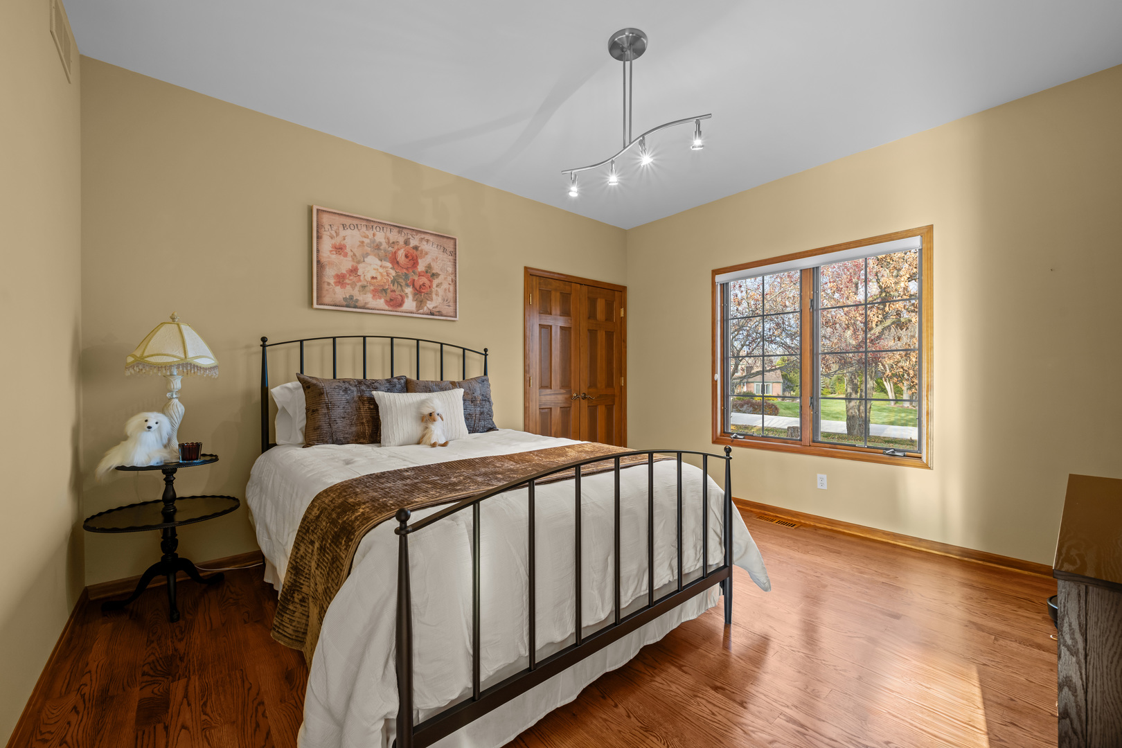 43W493 Thornapple Tree Road, Sugar Grove, IL 60554