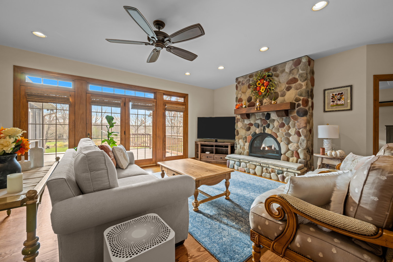 43W493 Thornapple Tree Road, Sugar Grove, IL 60554