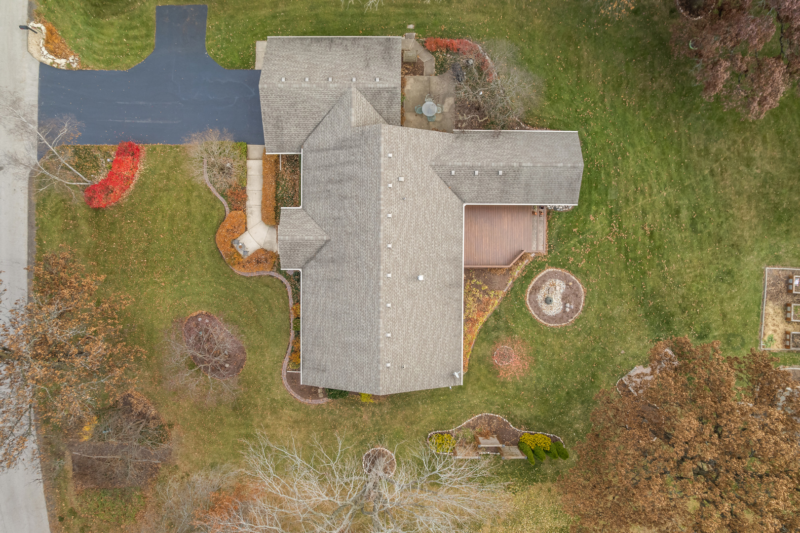 43W493 Thornapple Tree Road, Sugar Grove, IL 60554