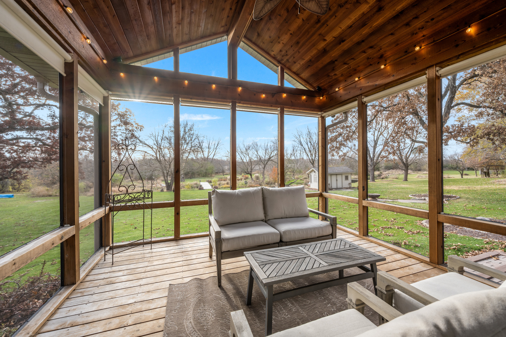 43W493 Thornapple Tree Road, Sugar Grove, IL 60554