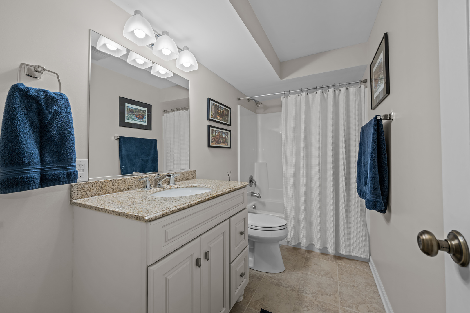 43W493 Thornapple Tree Road, Sugar Grove, IL 60554