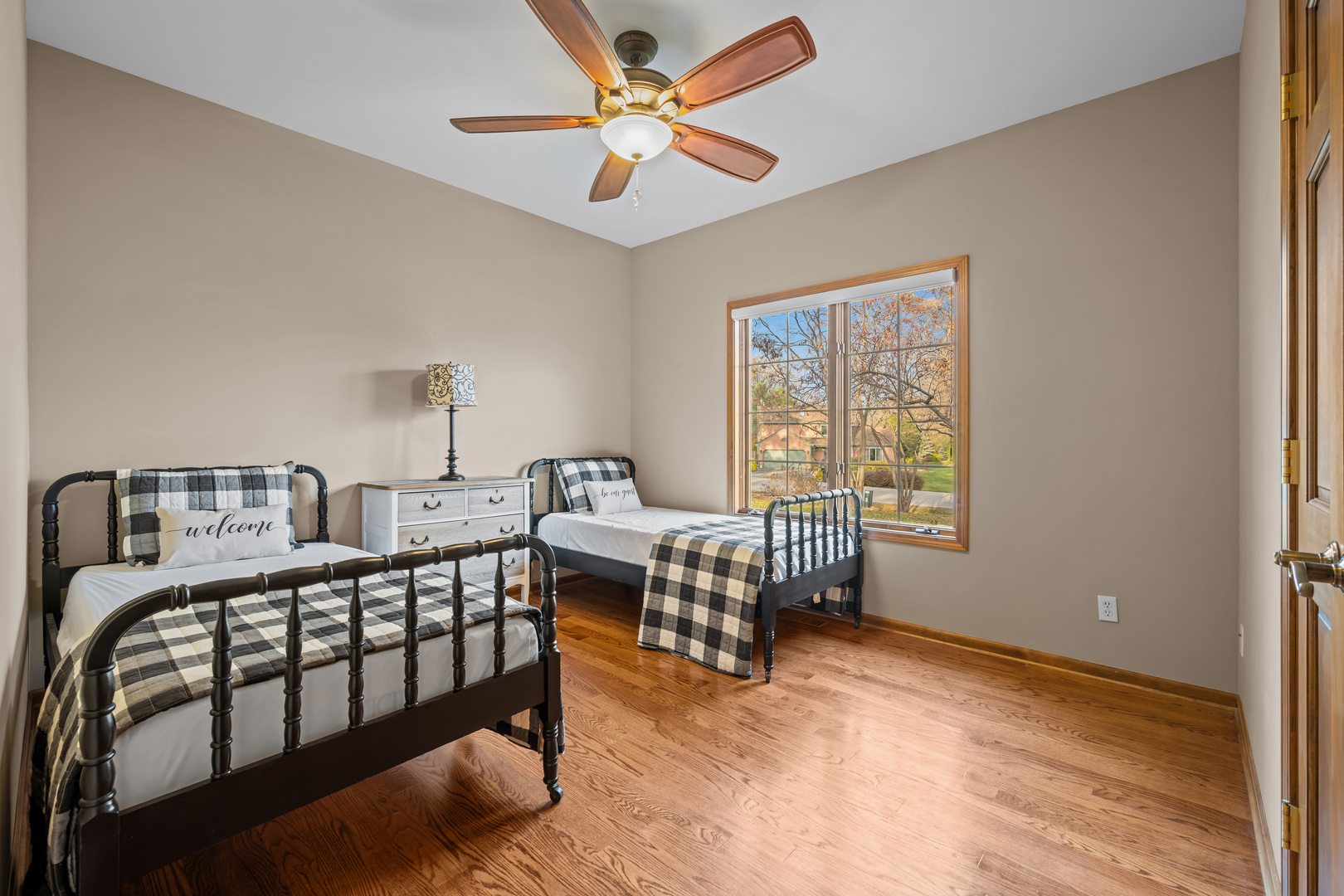 43W493 Thornapple Tree Road, Sugar Grove, IL 60554