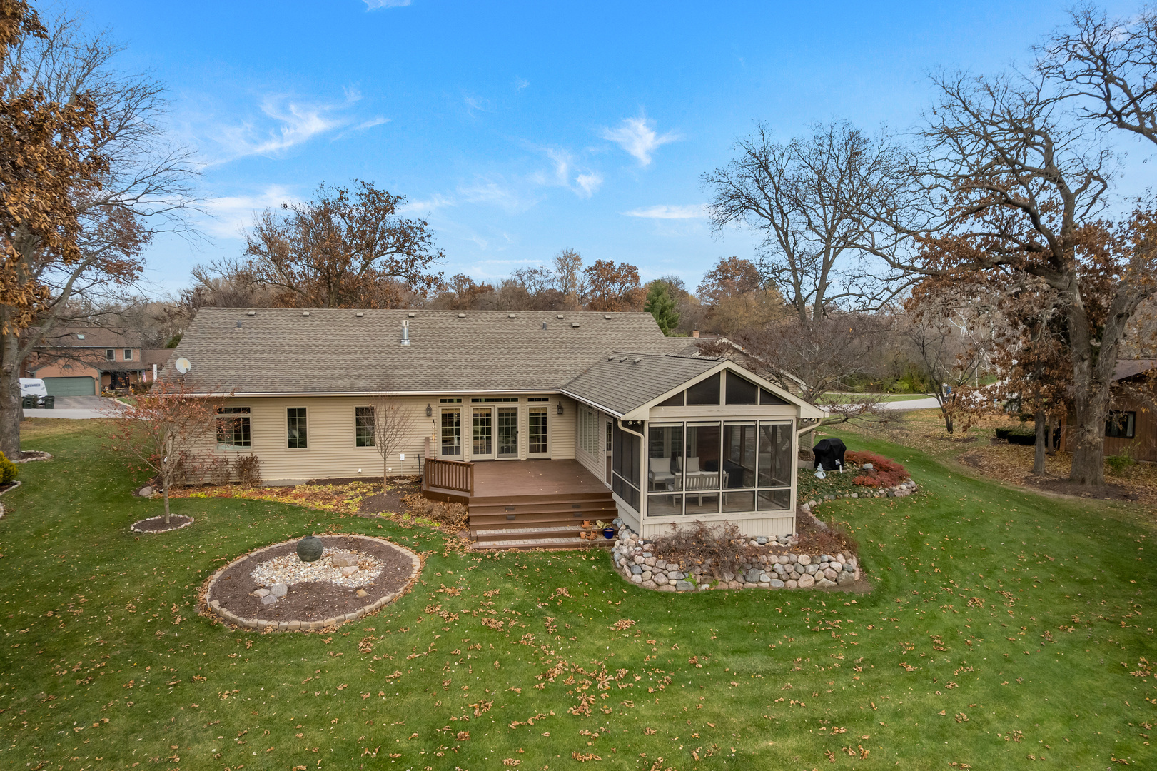 43W493 Thornapple Tree Road, Sugar Grove, IL 60554