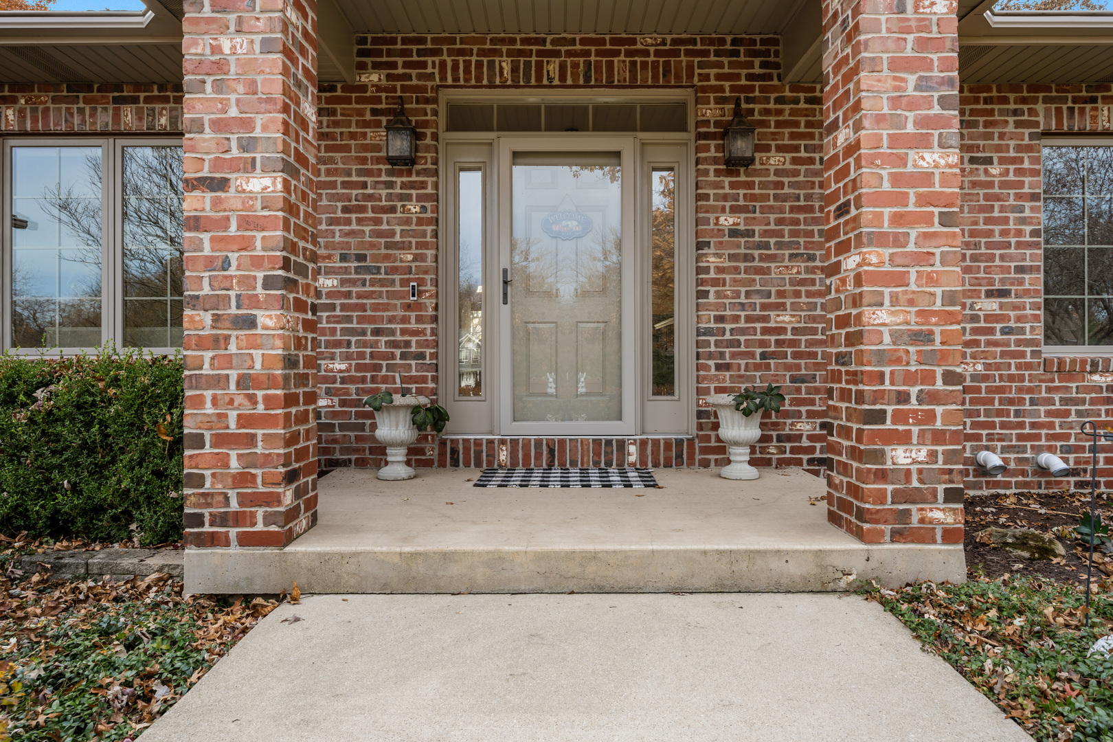 43W493 Thornapple Tree Road, Sugar Grove, IL 60554