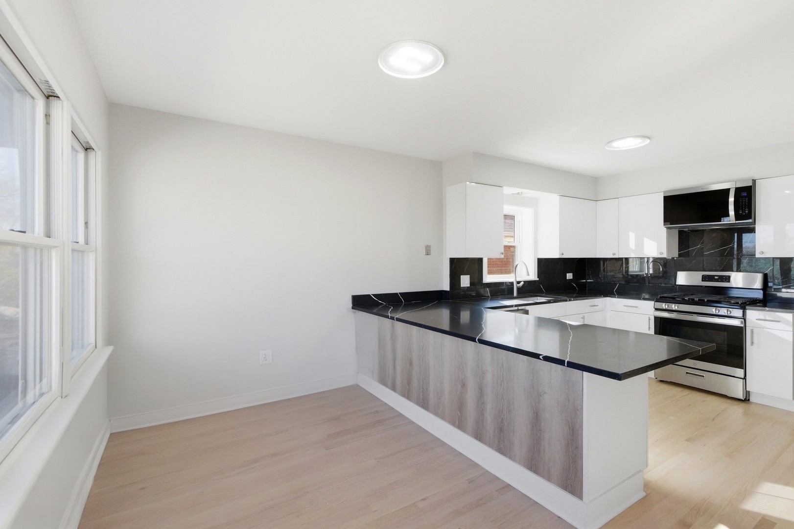 1215 Balmoral Avenue #1, Westchester, IL 60154