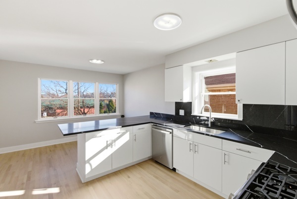 1215 Balmoral Avenue #1, Westchester, IL 60154