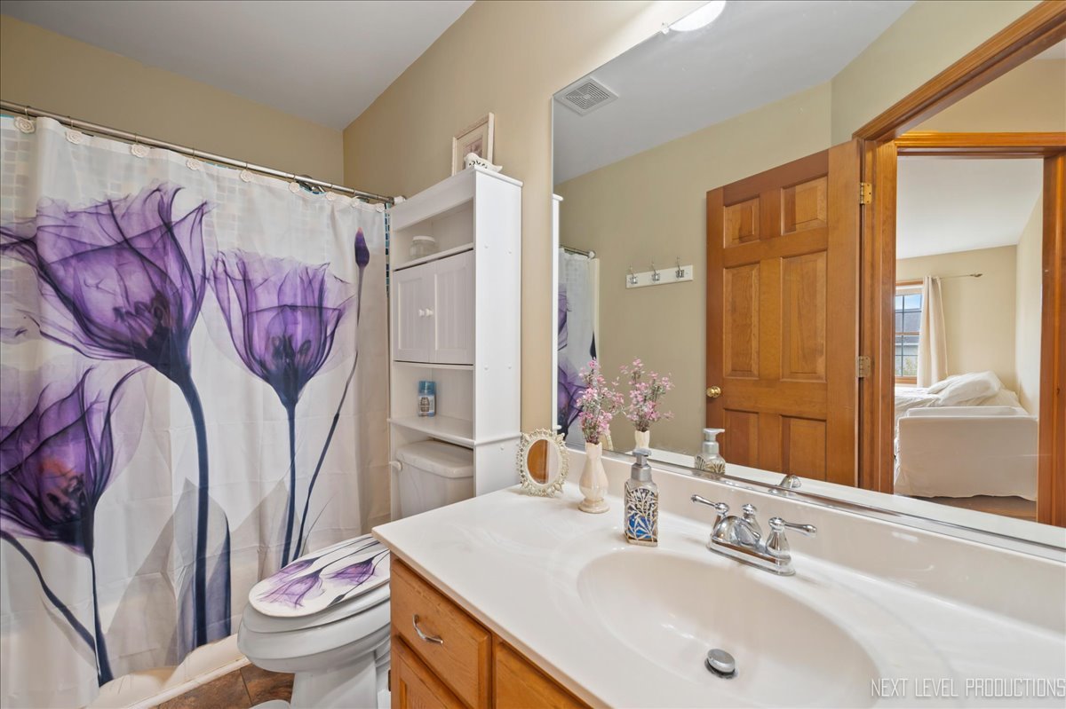 608 Spyglass Court, North Aurora, IL 60542