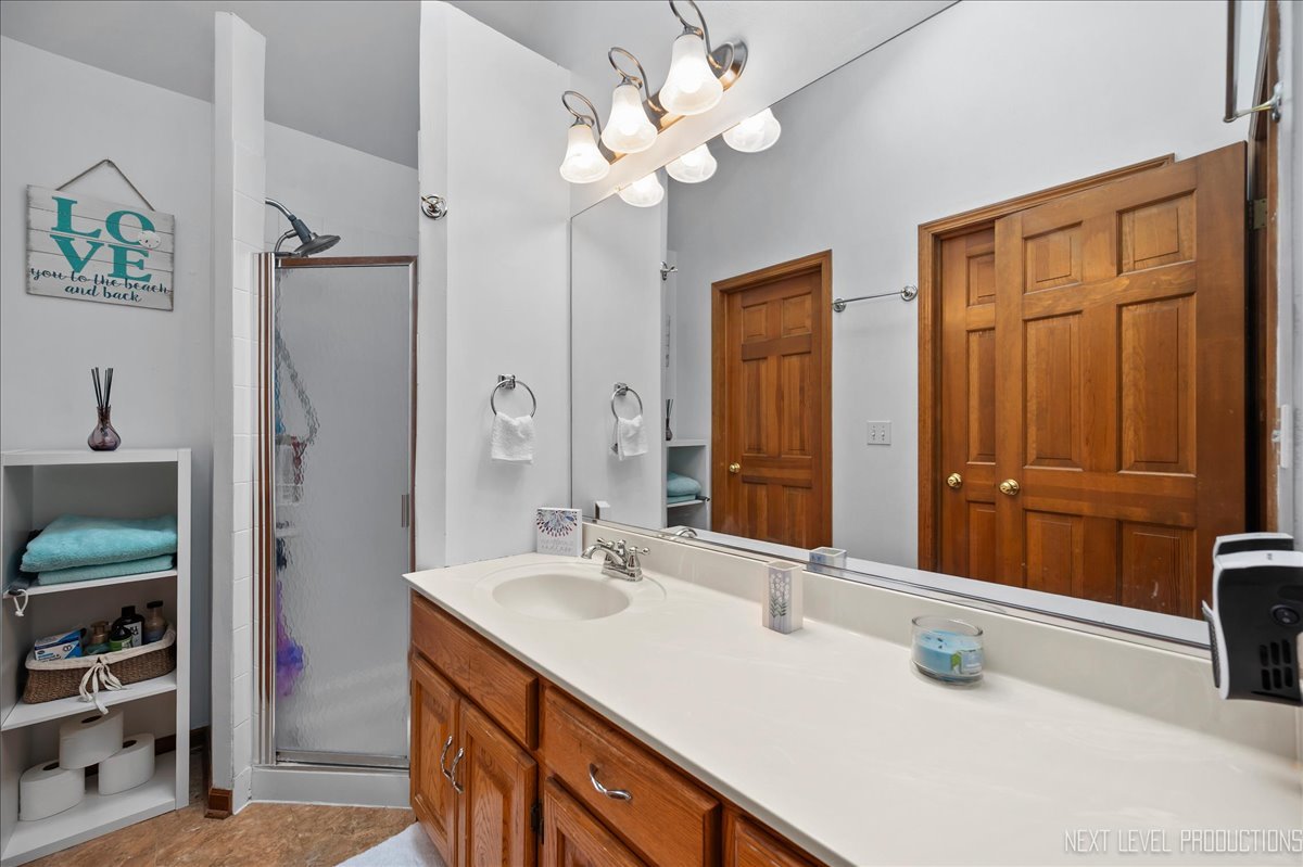 608 Spyglass Court, North Aurora, IL 60542