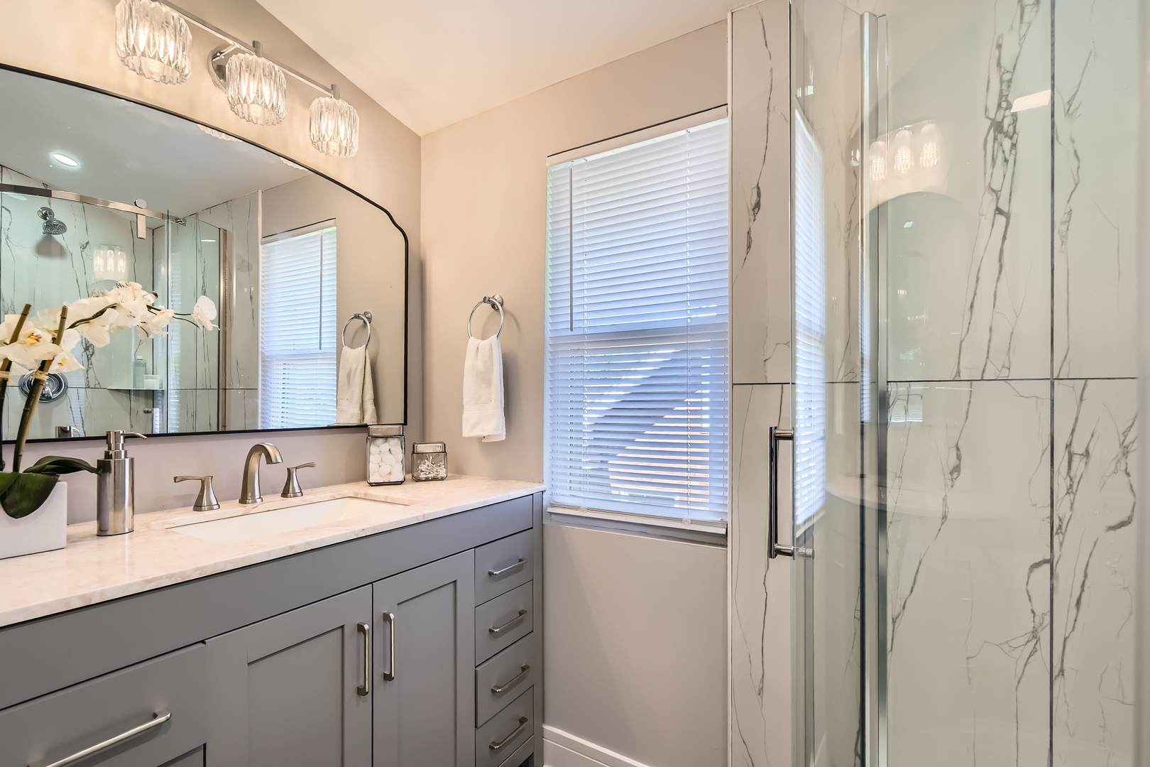 1726 W 106th Street, Chicago, IL 60643