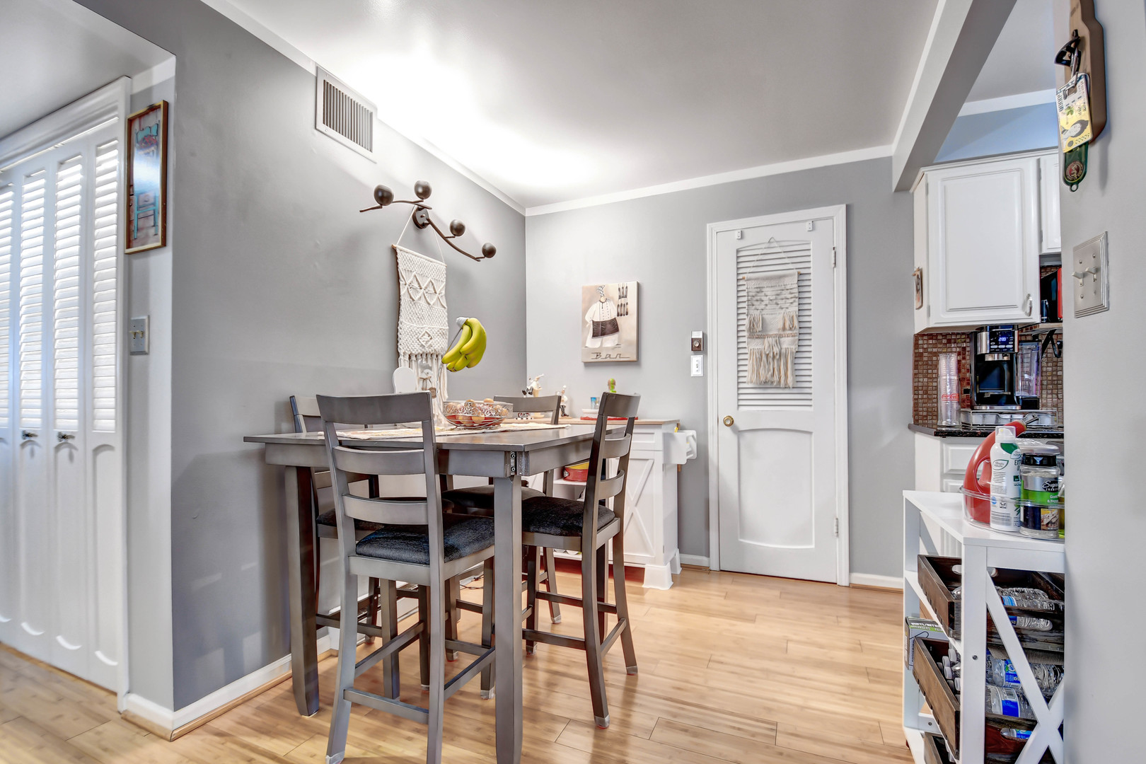 4119 W 98th Street #A, Oak Lawn, IL 60453