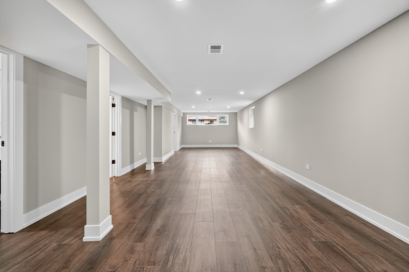 2601 W 98th Place, Evergreen Park, IL 60805