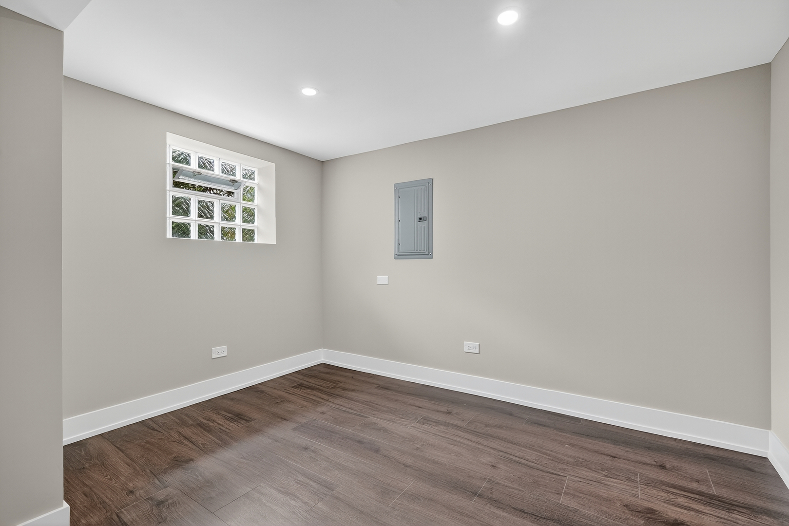 2601 W 98th Place, Evergreen Park, IL 60805