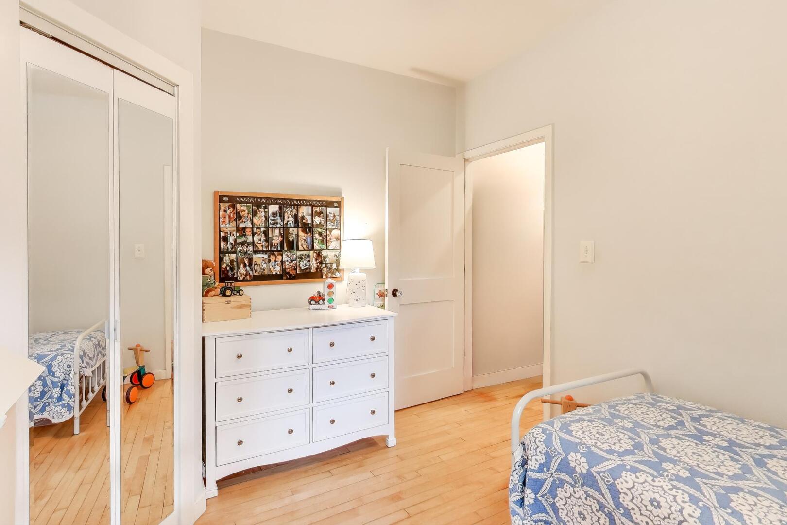 121 W Fremont Street, Arlington Heights, IL 60004