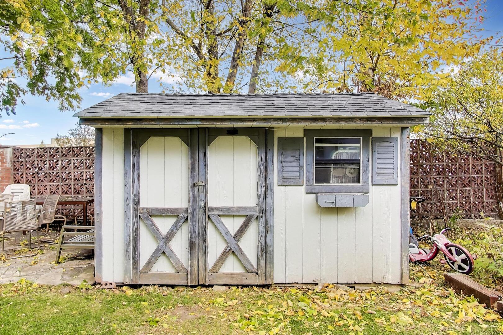 121 W Fremont Street, Arlington Heights, IL 60004