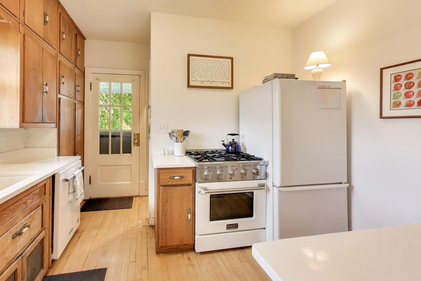 121 W Fremont Street, Arlington Heights, IL 60004