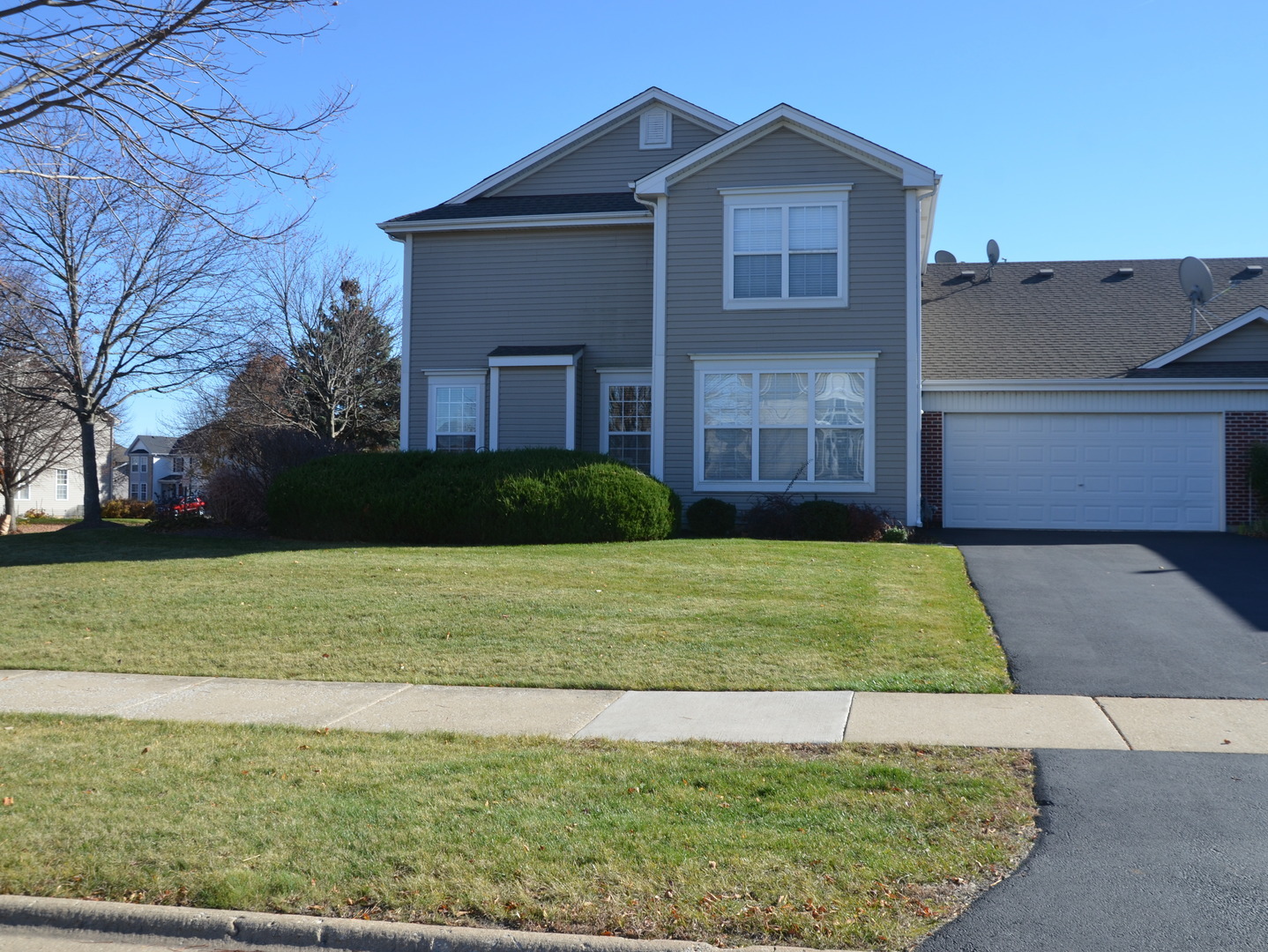 206 Brompton Lane #A, Sugar Grove, IL 60554