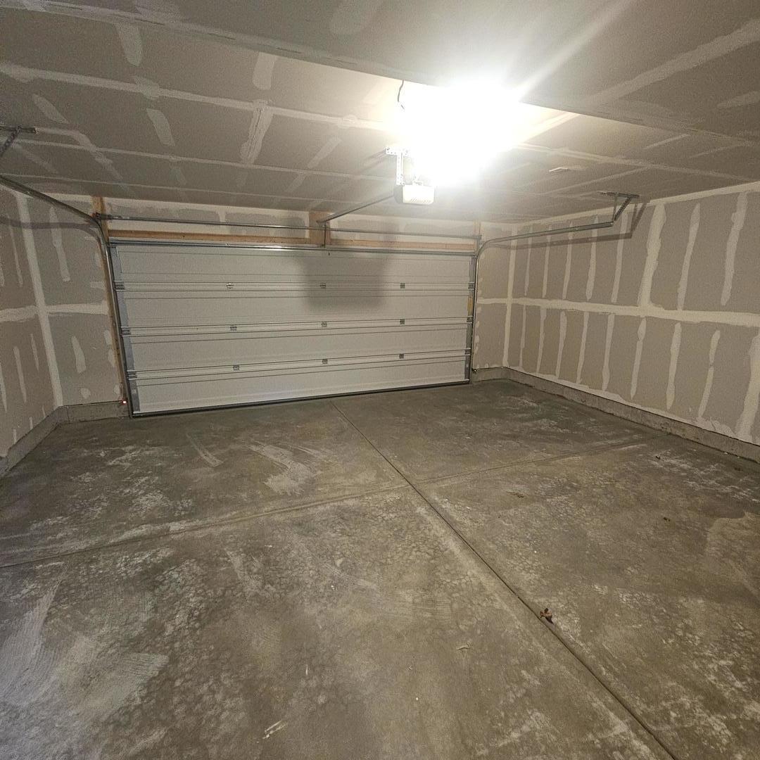 233 Settlers Place, West Dundee, IL 60118