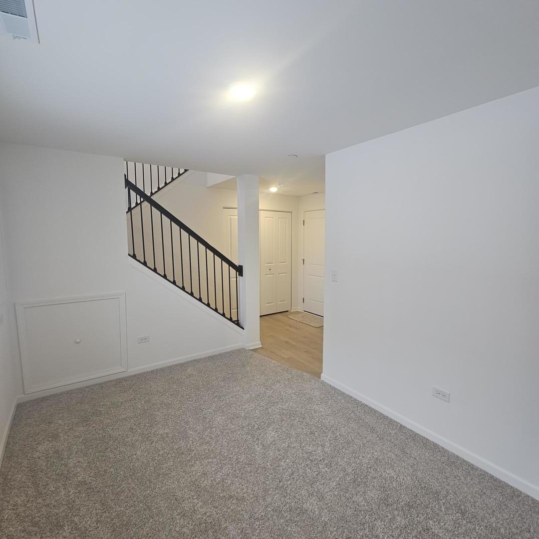 233 Settlers Place, West Dundee, IL 60118