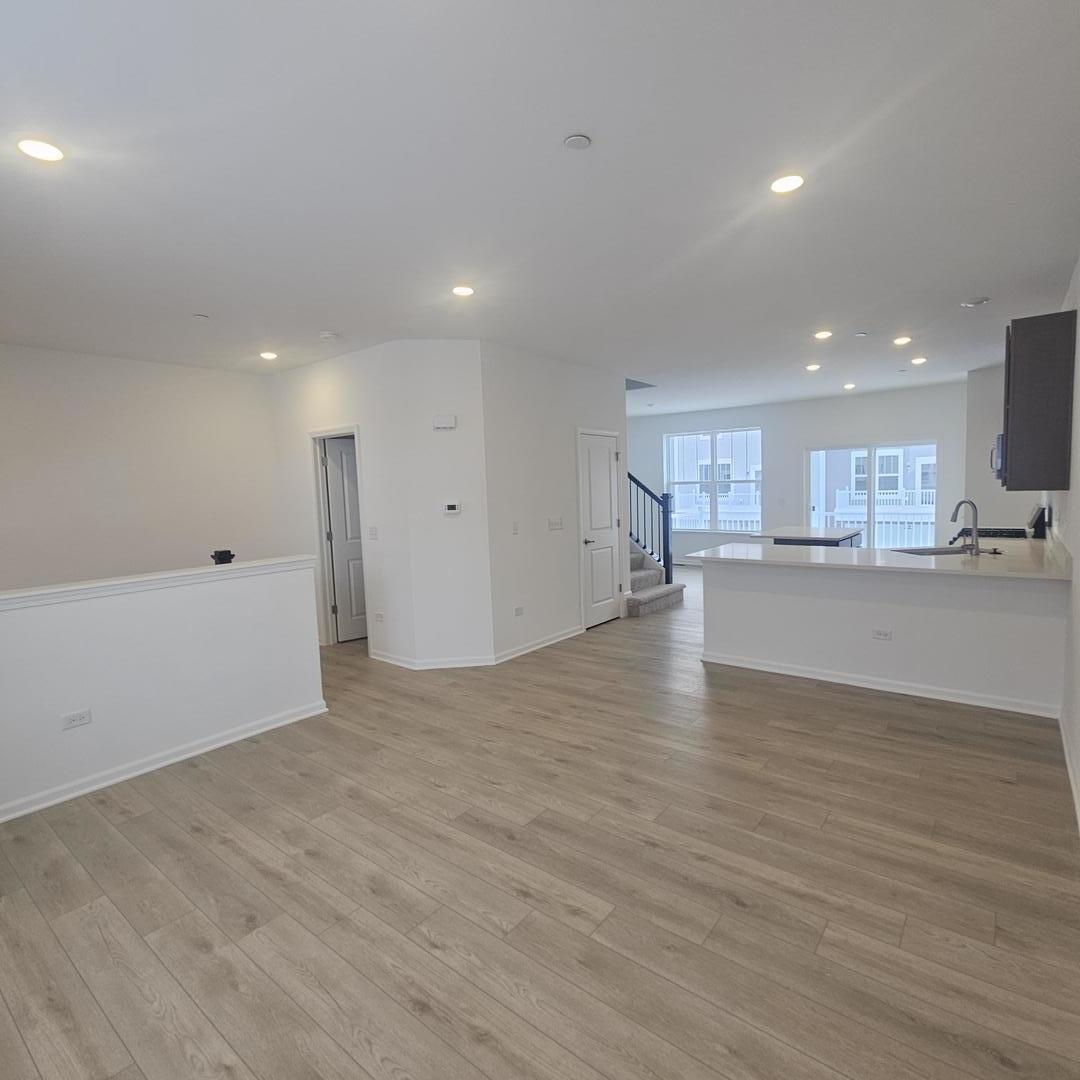 233 Settlers Place, West Dundee, IL 60118