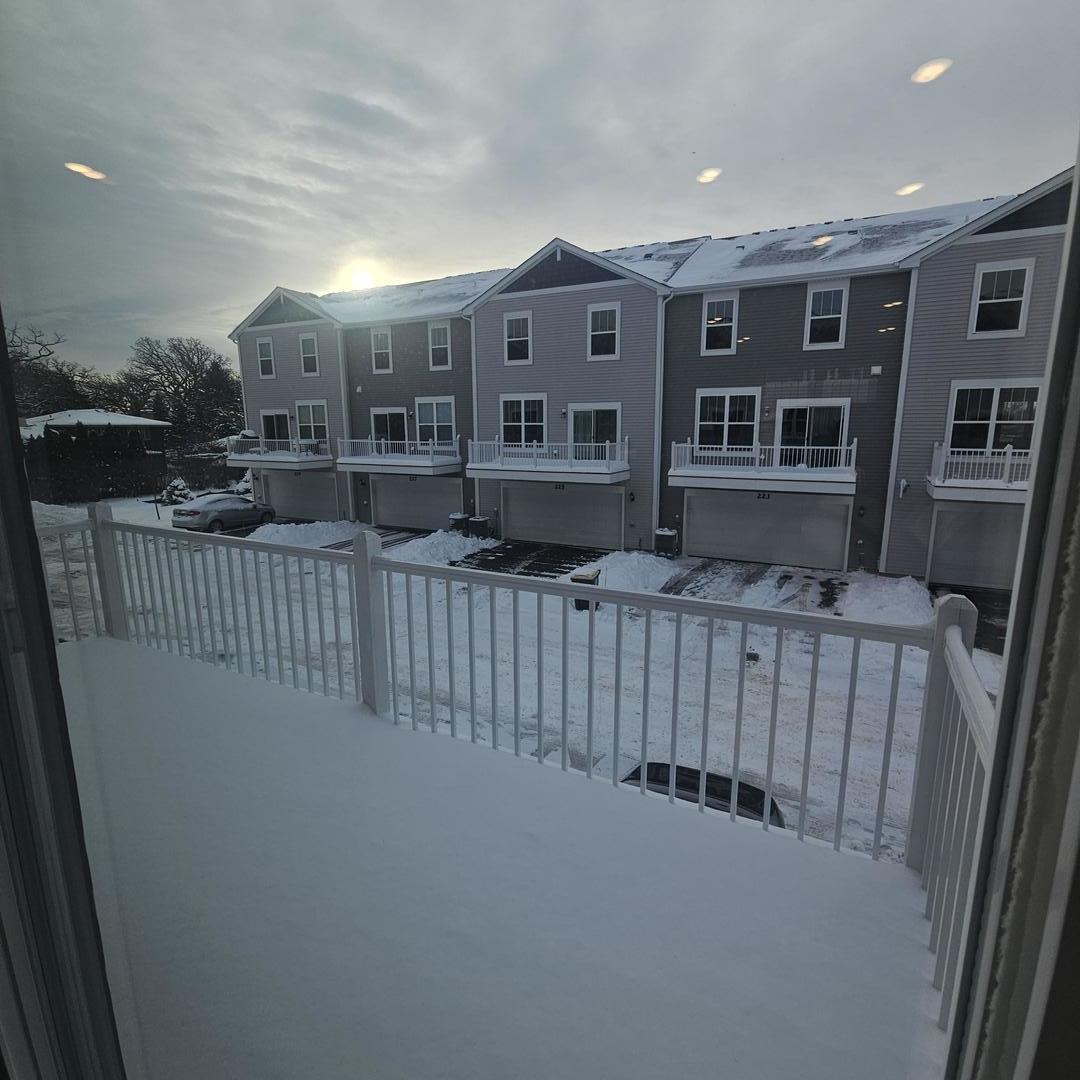 233 Settlers Place, West Dundee, IL 60118