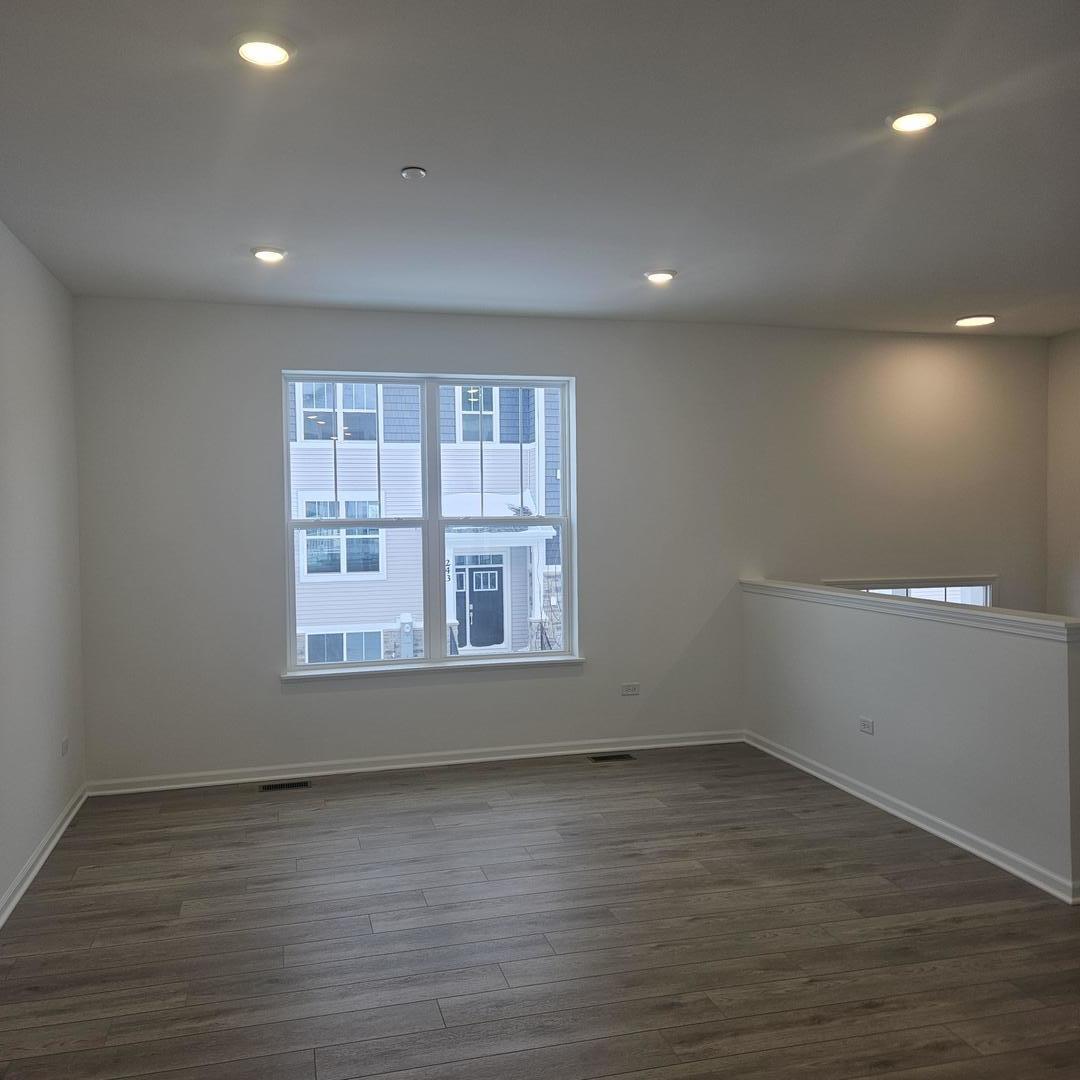 233 Settlers Place, West Dundee, IL 60118