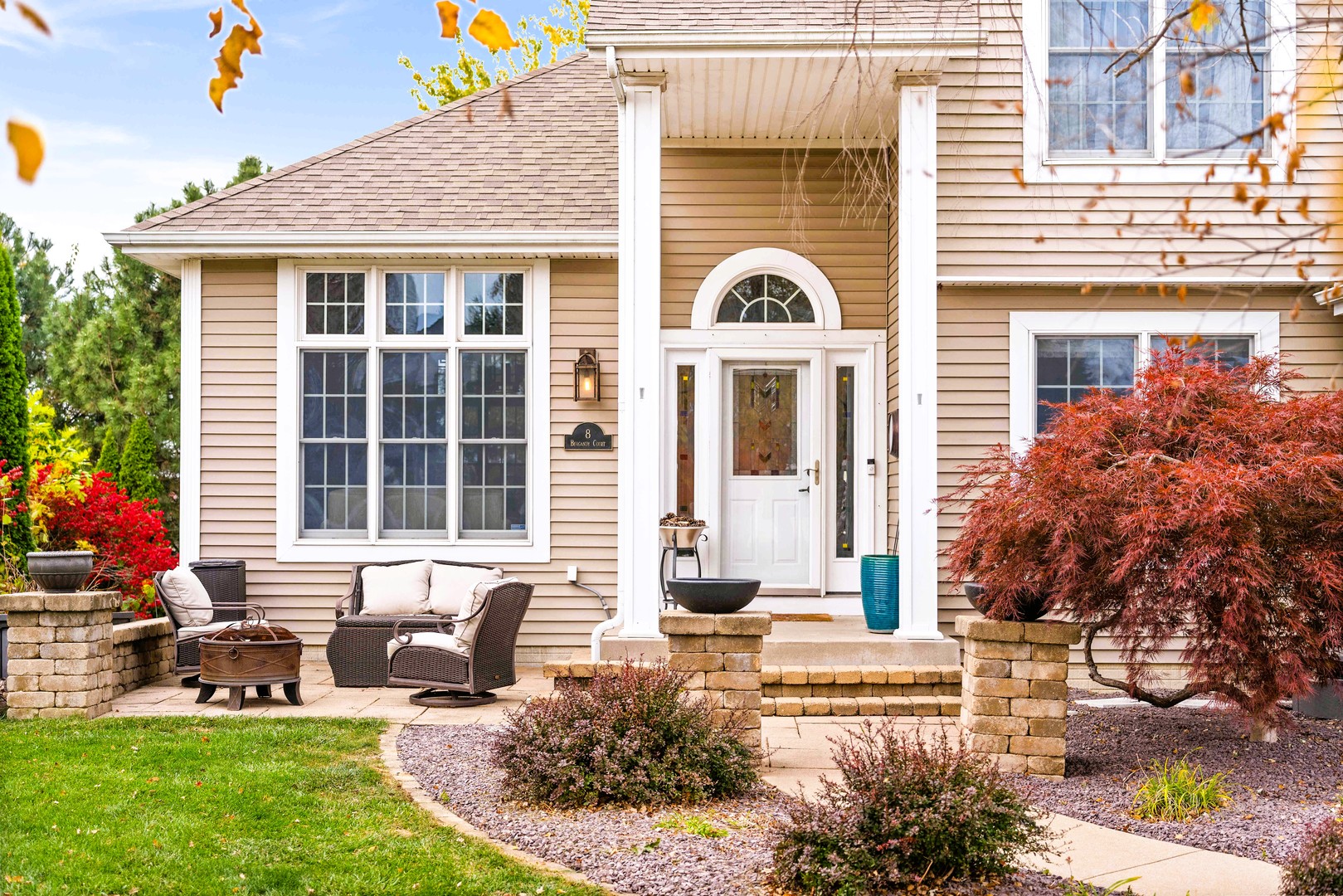 8 Burgundy Court, Bloomington, IL 61704