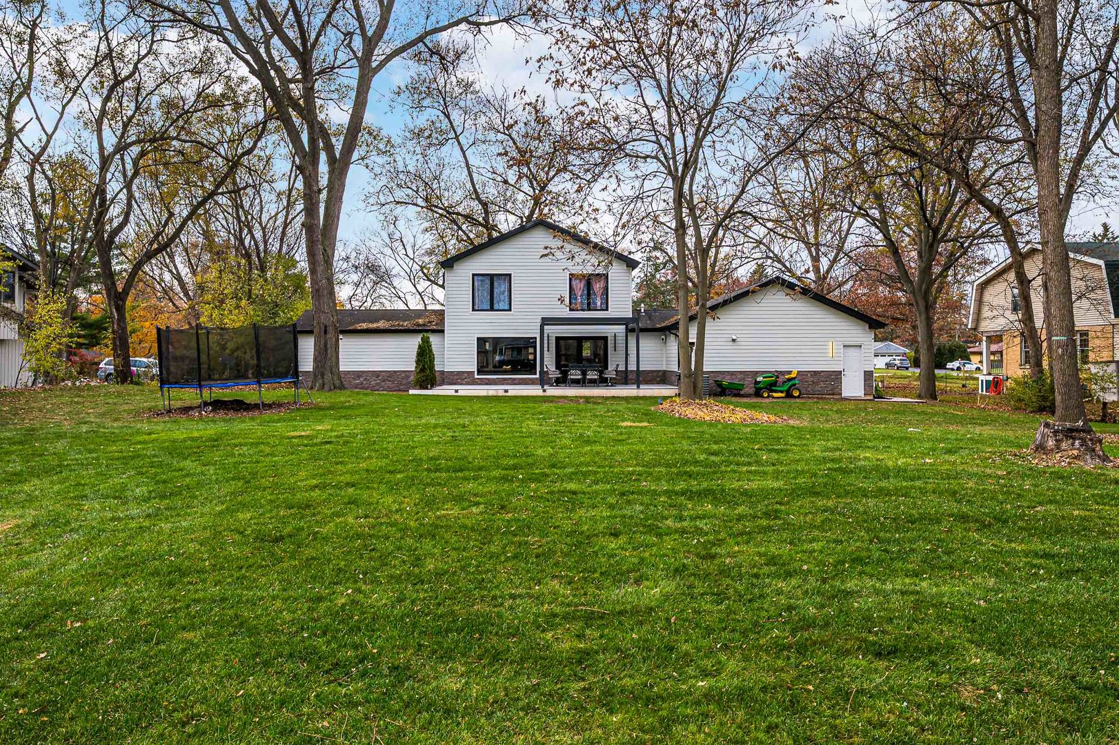 101 N Schoenbeck Road, Prospect Heights, IL 60070