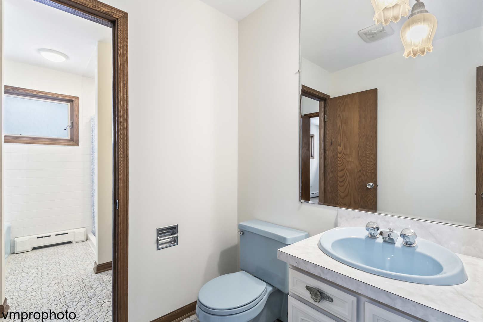 1414 W Vine Street, Arlington Heights, IL 60005