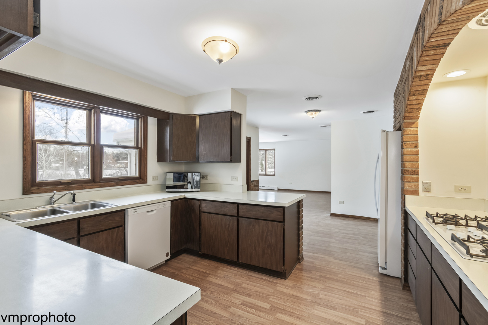 1414 W Vine Street, Arlington Heights, IL 60005