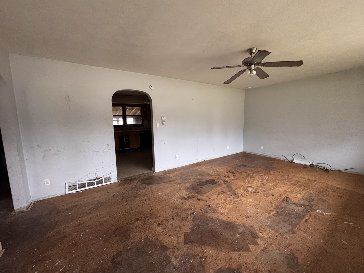 912 Chicago Avenue, Dixon, IL 61021