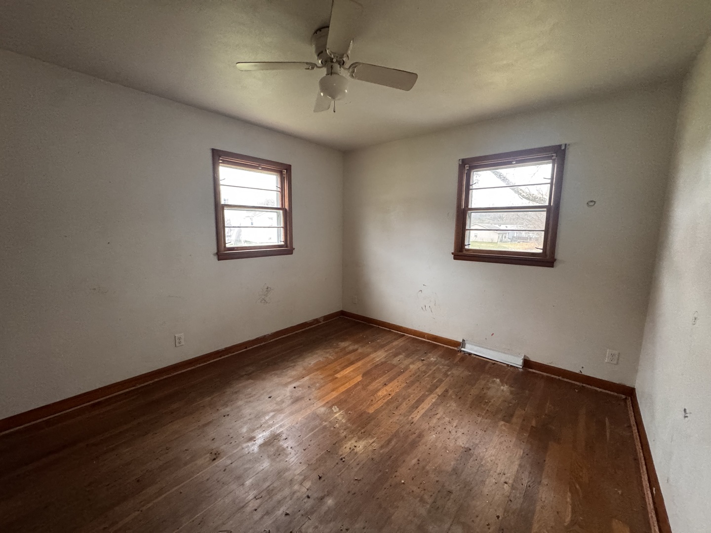 912 Chicago Avenue, Dixon, IL 61021