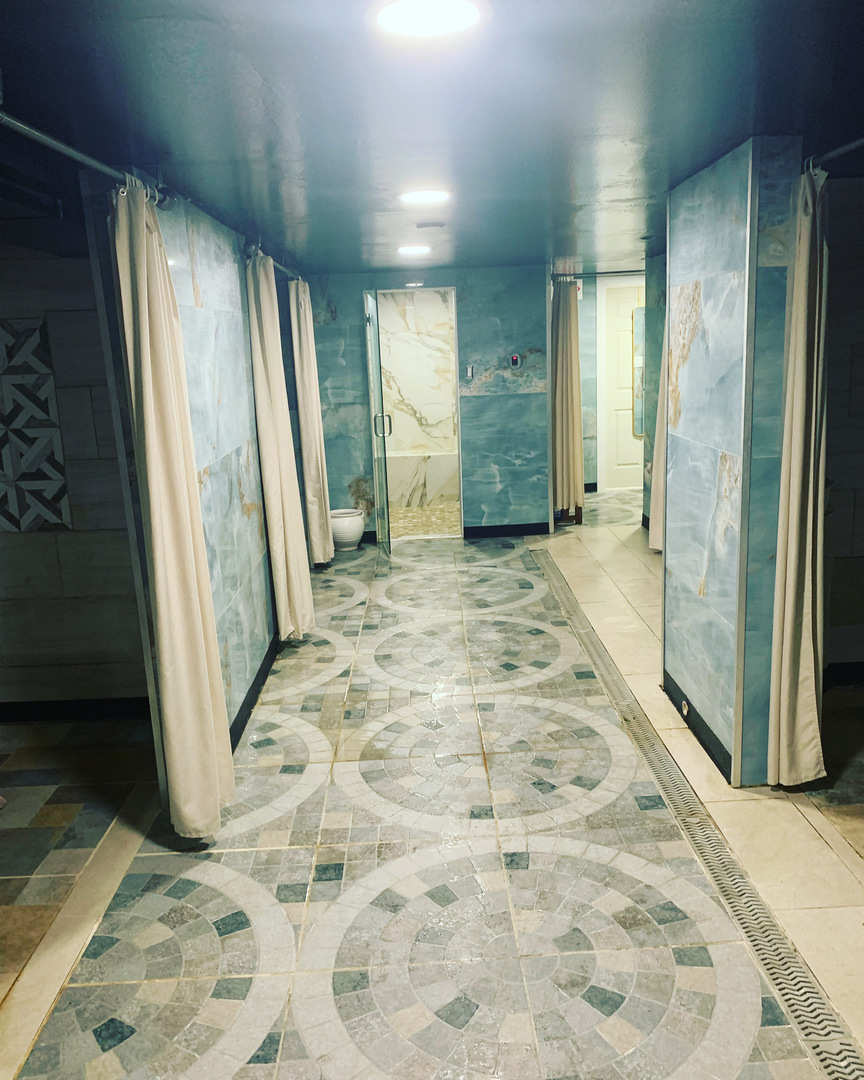 8855 S Roberts Road, Hickory Hills, IL 60457