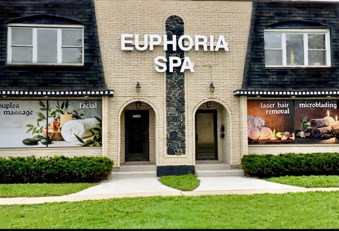 8855 S Roberts Road, Hickory Hills, IL 60457