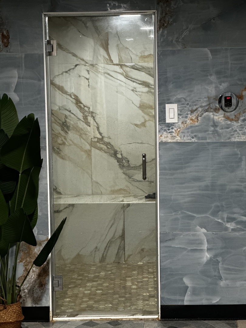 8855 S Roberts Road, Hickory Hills, IL 60457