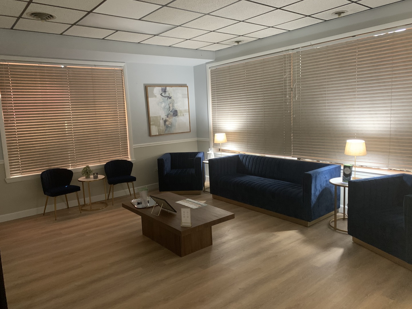 8855 S Roberts Road, Hickory Hills, IL 60457