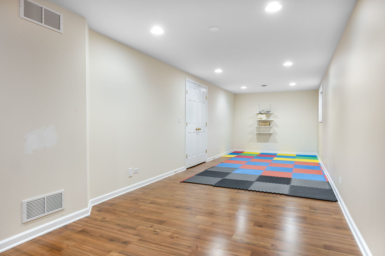 2566 Rourke Drive, Aurora, IL 60503