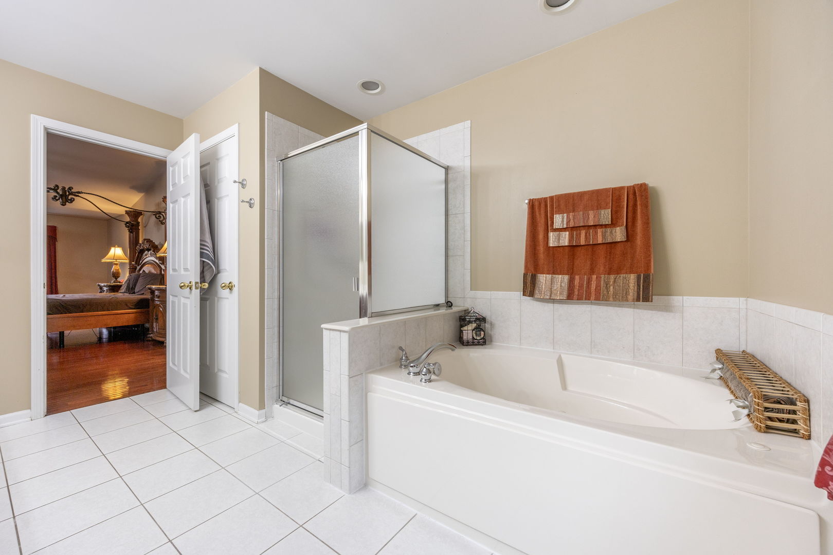 2566 Rourke Drive, Aurora, IL 60503