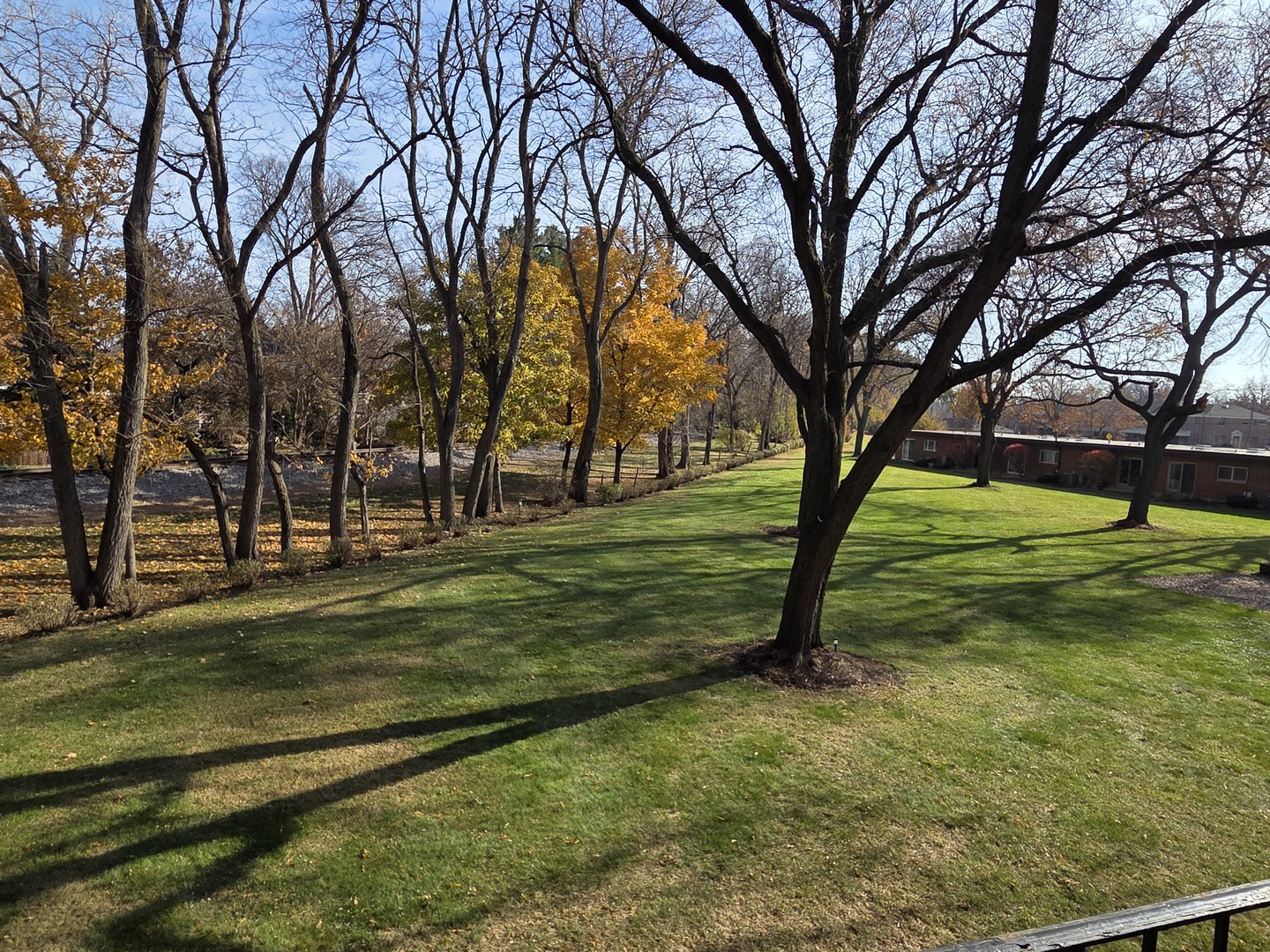 255 S West Avenue #214, Elmhurst, IL 60126