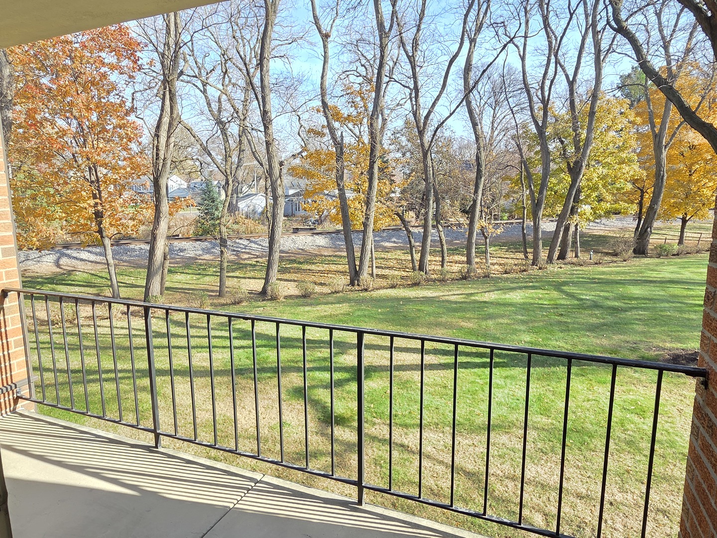 255 S West Avenue #214, Elmhurst, IL 60126