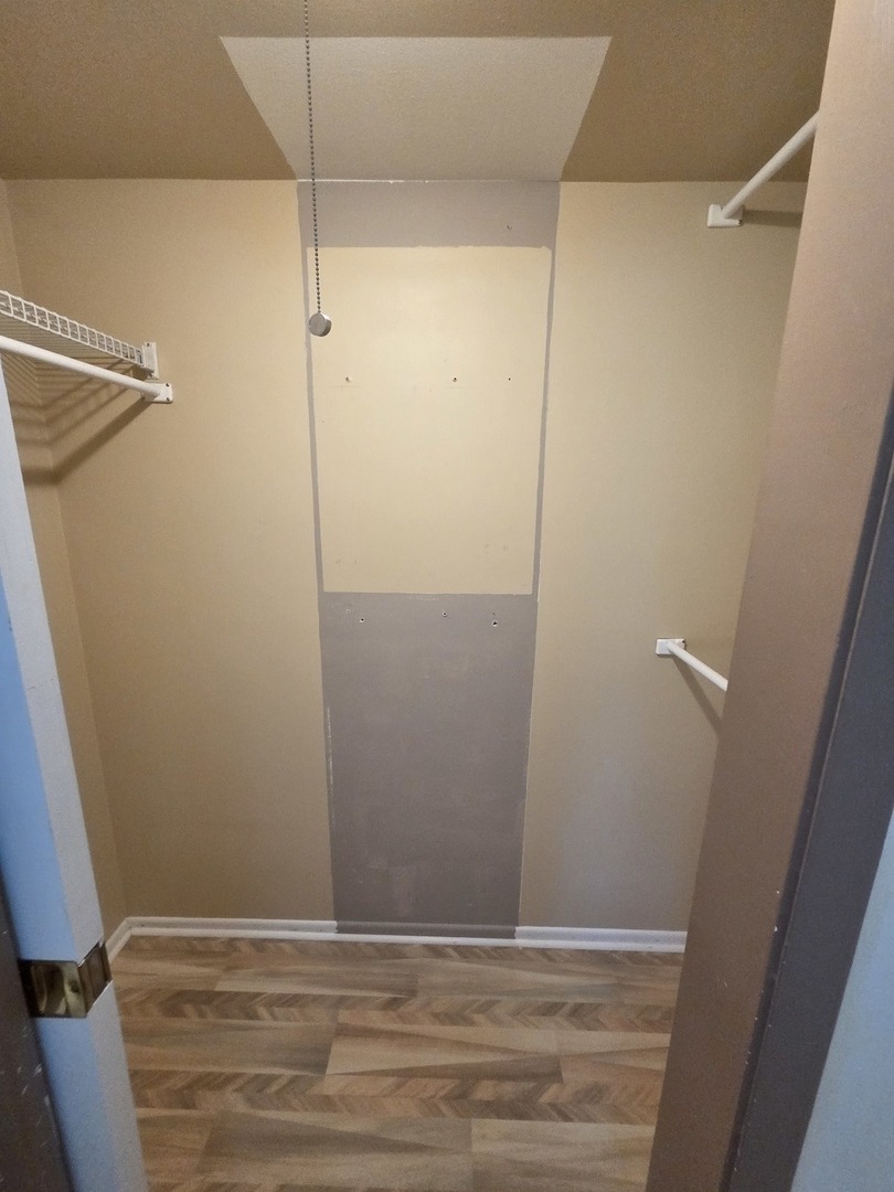 255 S West Avenue #214, Elmhurst, IL 60126